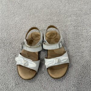 Stride Rite white Kids Sandals with velcrow Bow